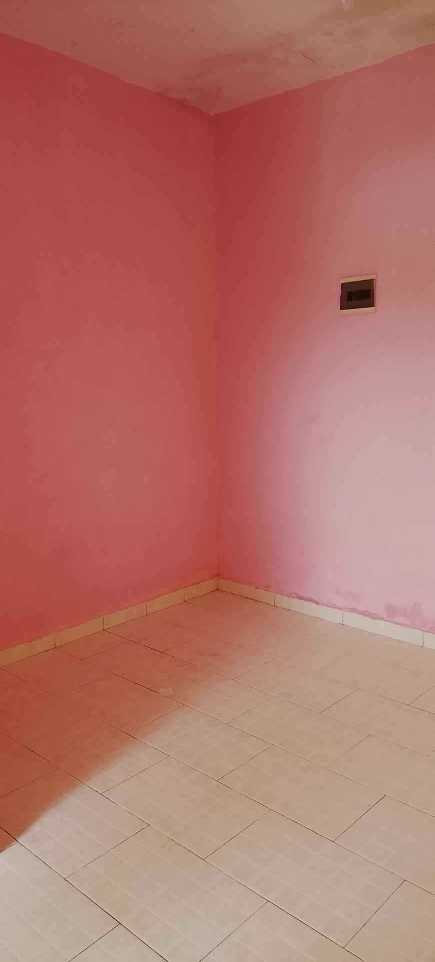 P0826-001-1 Chambre à louer – PK 17 Université – 20 000 FCFA