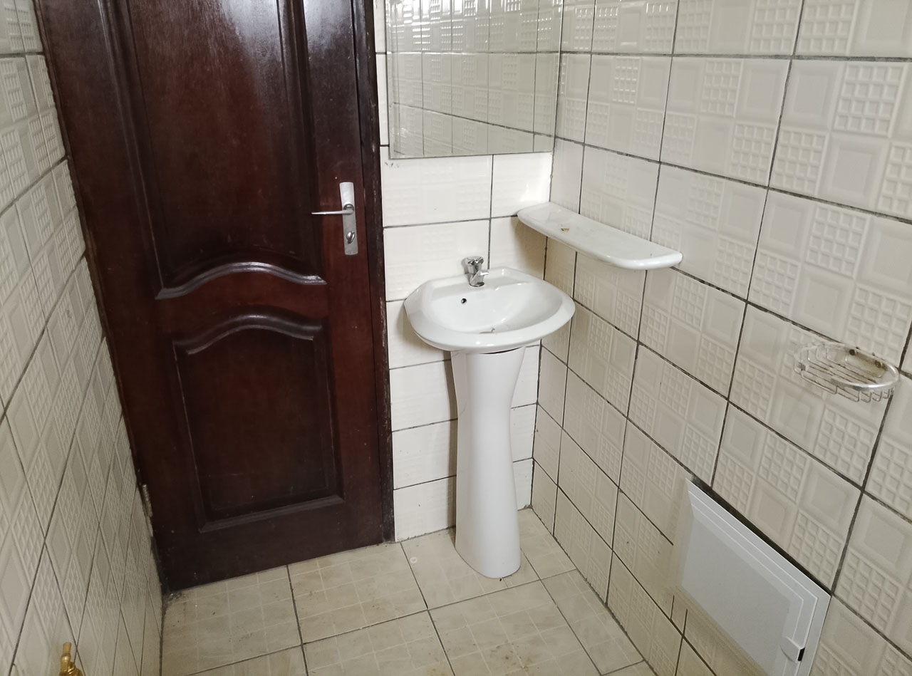 Appartement à louer 2 chambres Logbessou – 396 m²