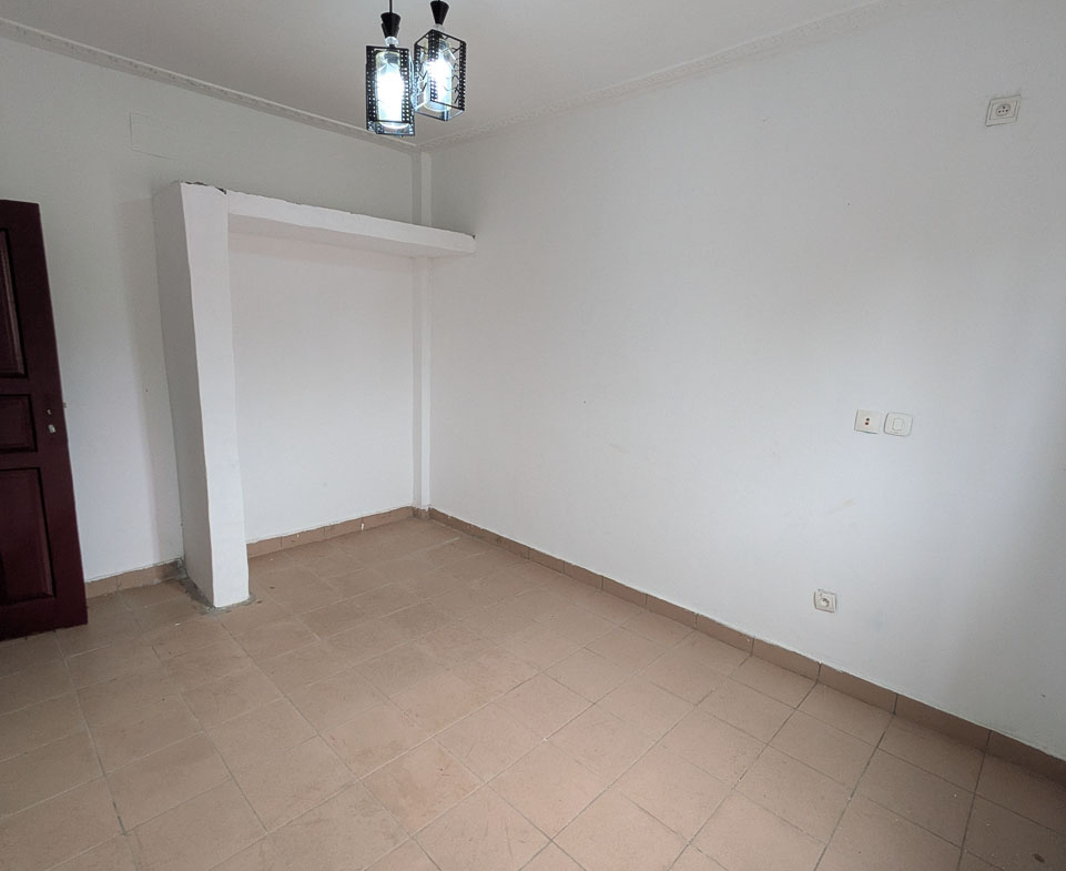 Appartement à louer – 3 chambres – Kotto Carrefour Lumière