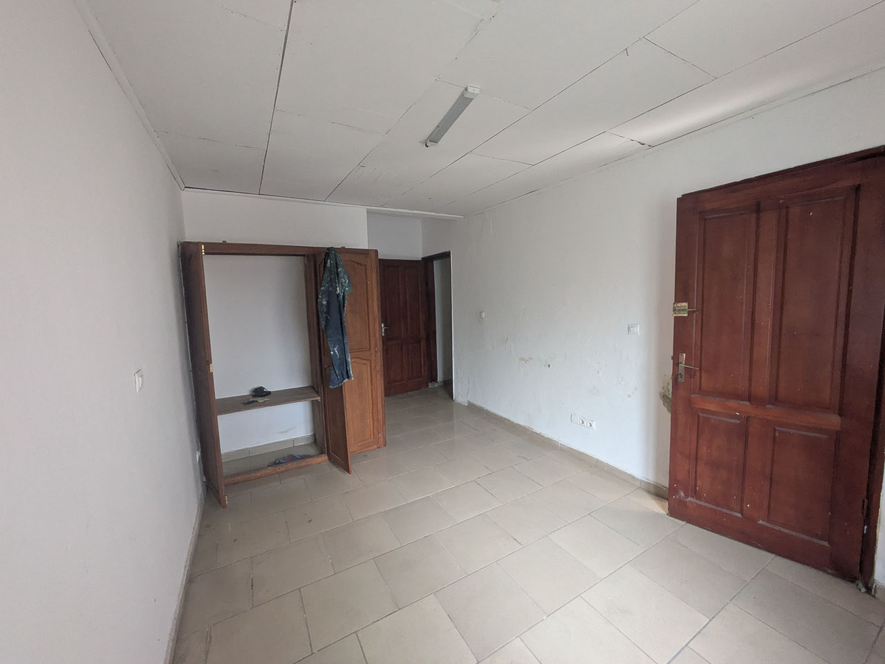 Appartement à louer 3 chambres, 2 douches – Bonamoussadi