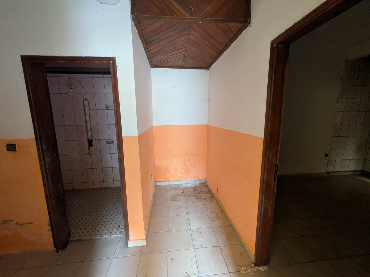 Appartement à louer – 2 chambres – Logbaba Rue IUG