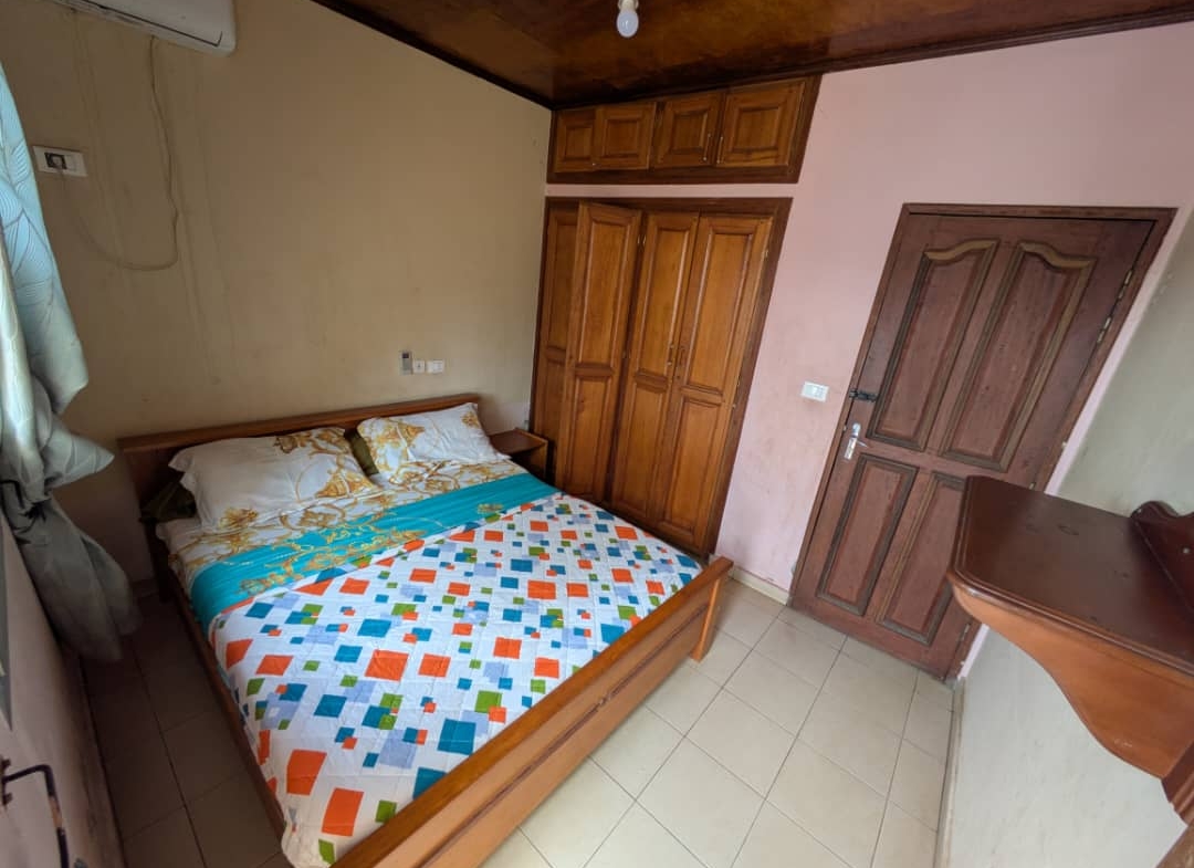 Studio à louer à Biyem-assi, Yaoundé