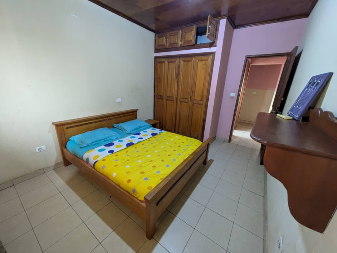 L022-2 Appartement à louer à Biyem-assi, Yaoundé