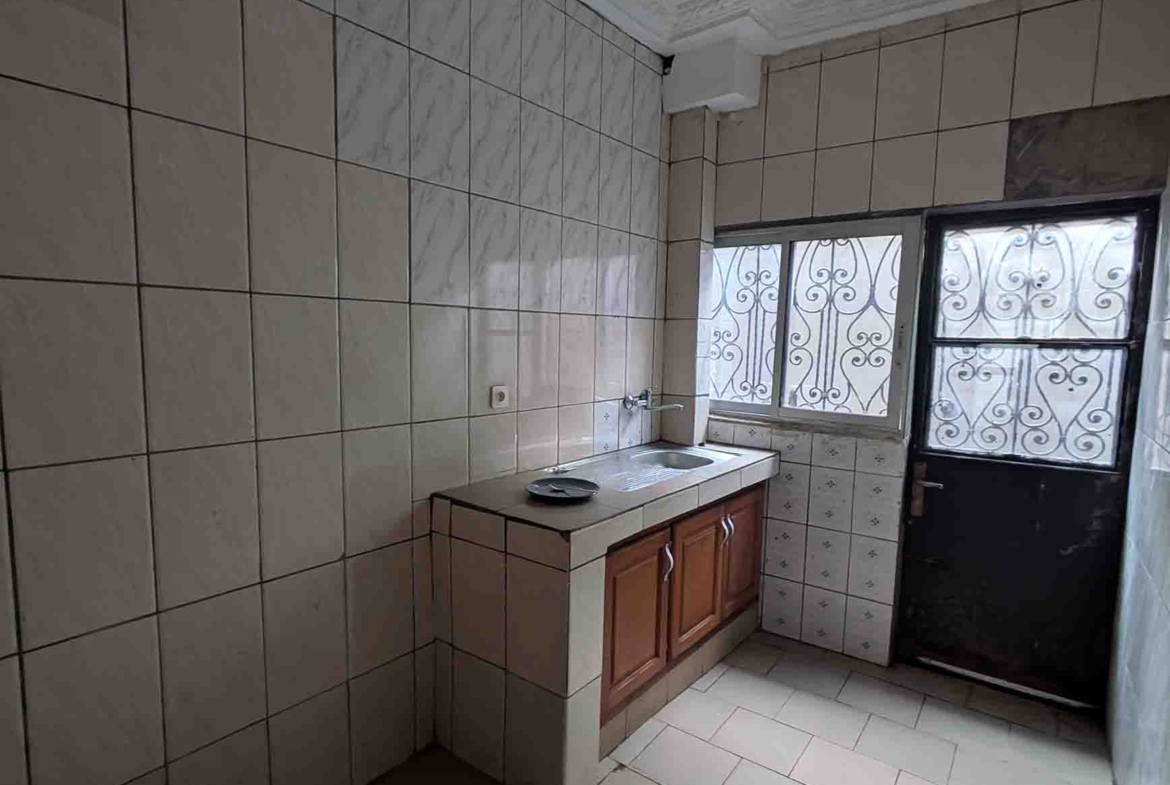 Studio à louer à Logpom, Douala