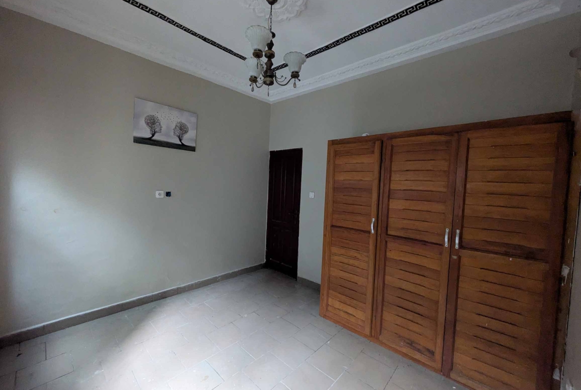 Studio à louer à Logpom, Douala