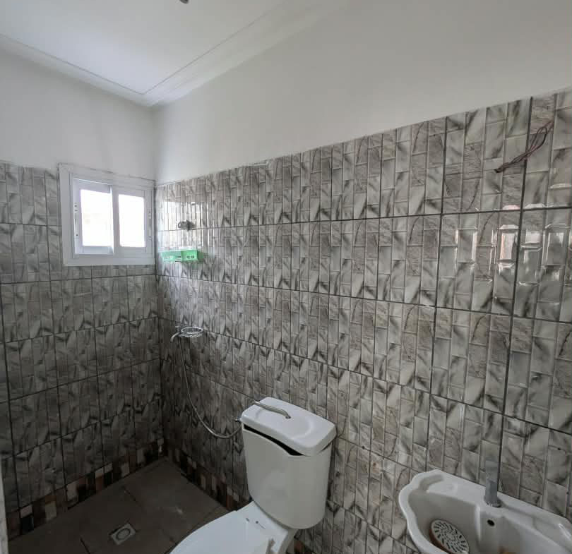 Appartement à louer à Bonamoussadi, 2e étage