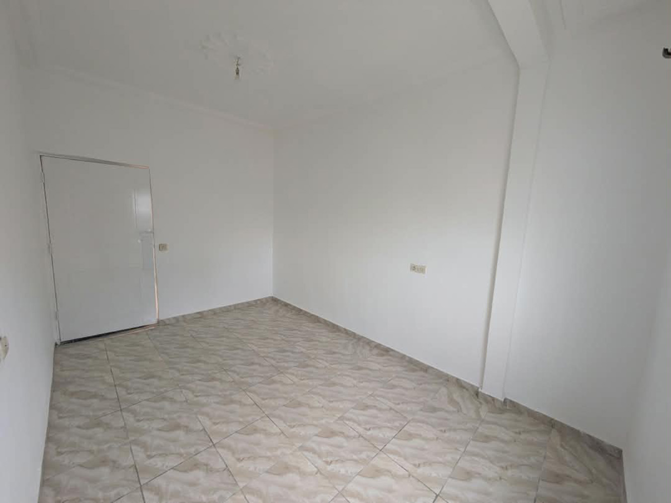 Appartement à louer à Bonamoussadi, 2e étage