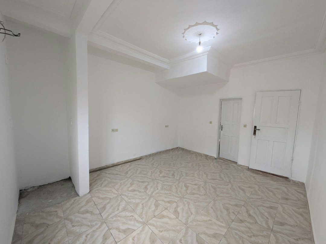 Appartement à louer à Bonamoussadi, 2e étage