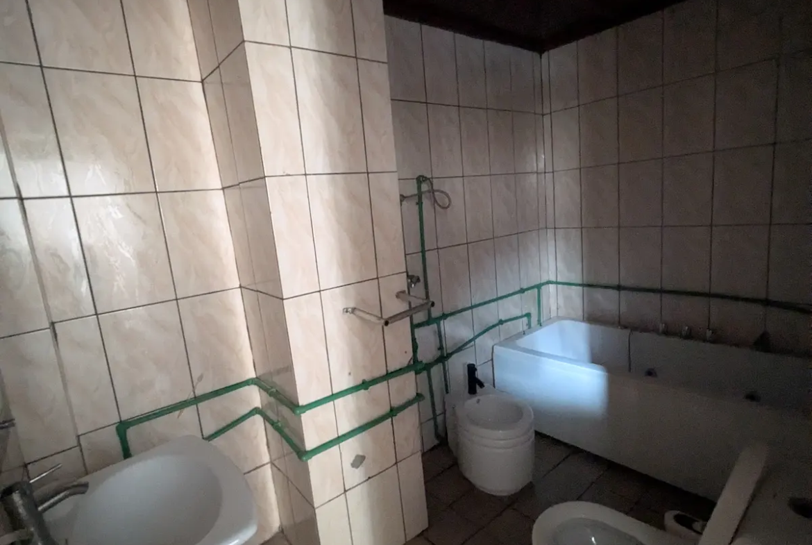 Appartement à louer 2 chambres, 3 douches – Bonamoussadi