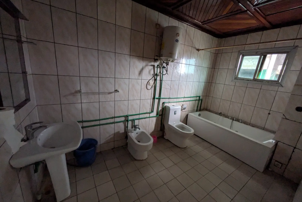 Studio à louer Bonamoussadi